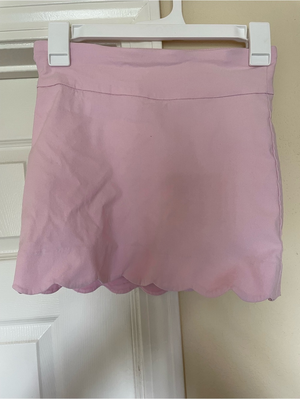 Crown & Ivy Girl’s Scallop Hem Pink Mini Skort